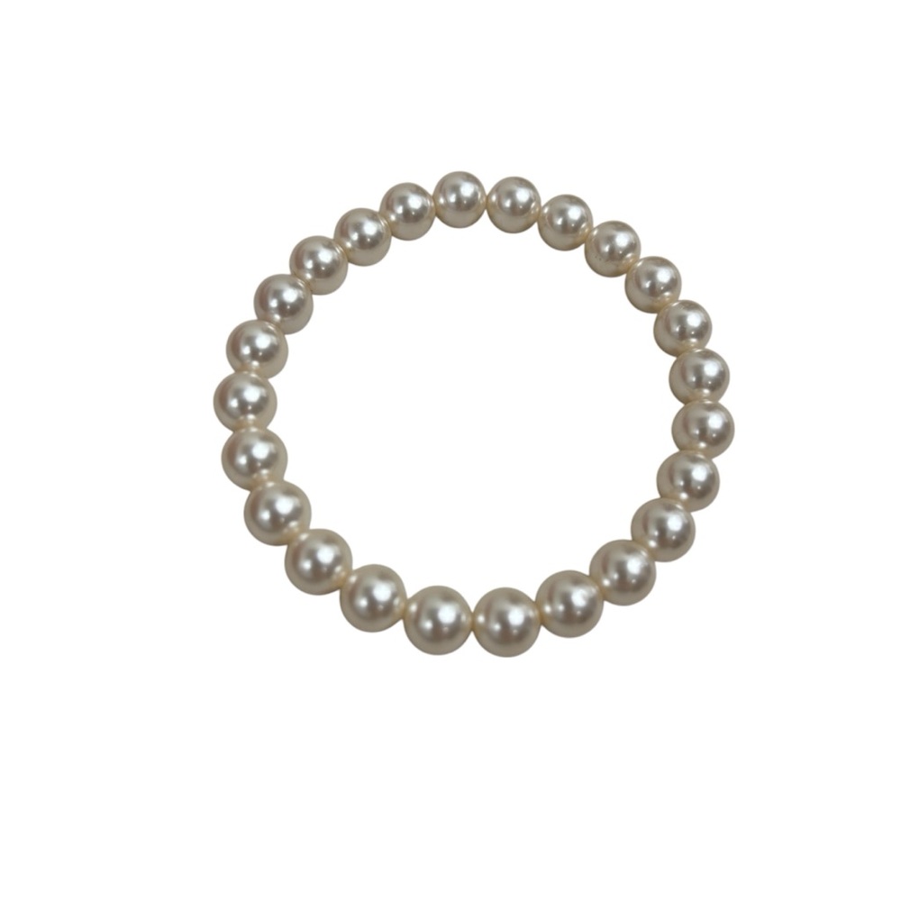 Elegant Pearl Bracelet, Classic, Timeless, Wedding, Bridal, Feminine, Summer - Picture 4 of 5